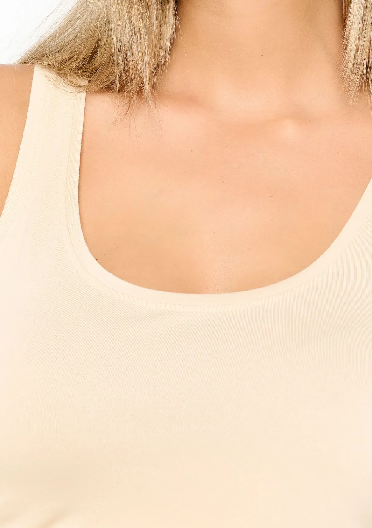 LolaLiza Basic tanktop- Tops En T-Shirts