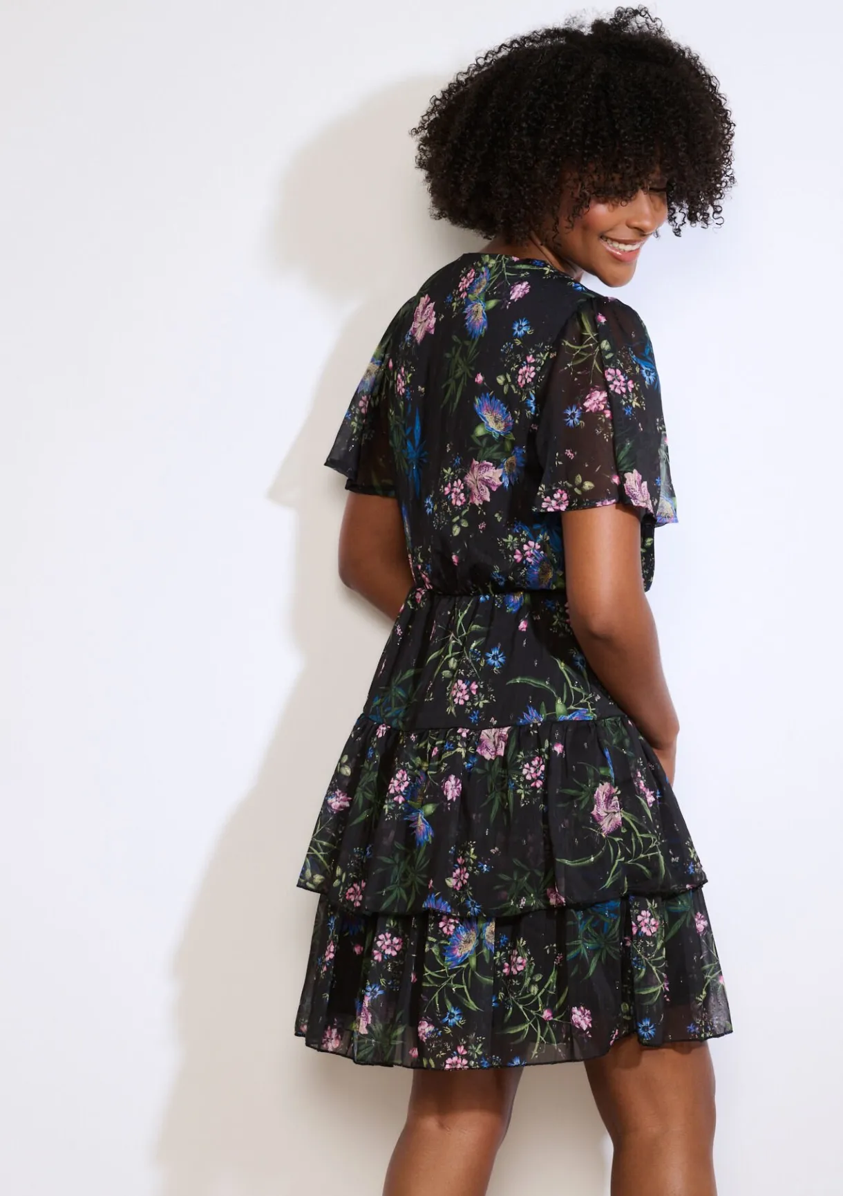 LolaLiza Bloemen overslagjurk- Jurken