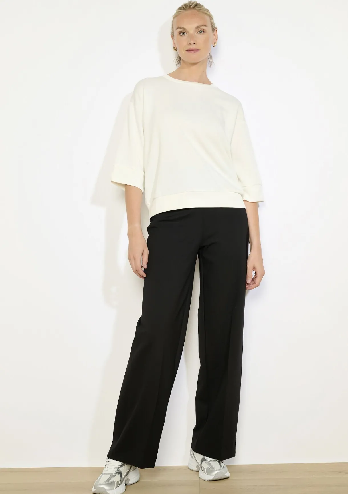 LolaLiza Boxy sweatshirt met korte mouwen- Sweats