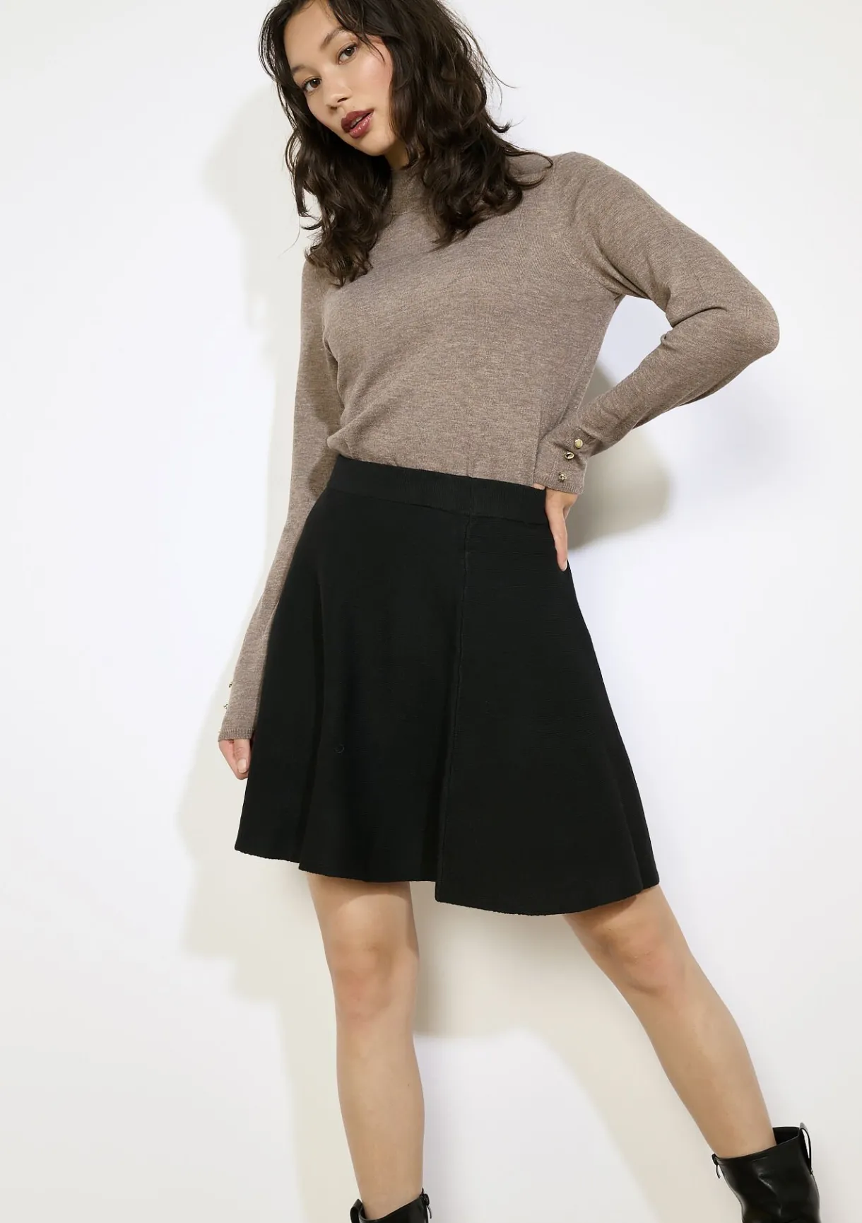 LolaLiza Coltrui met gouden knopen- Truien En Cardigans