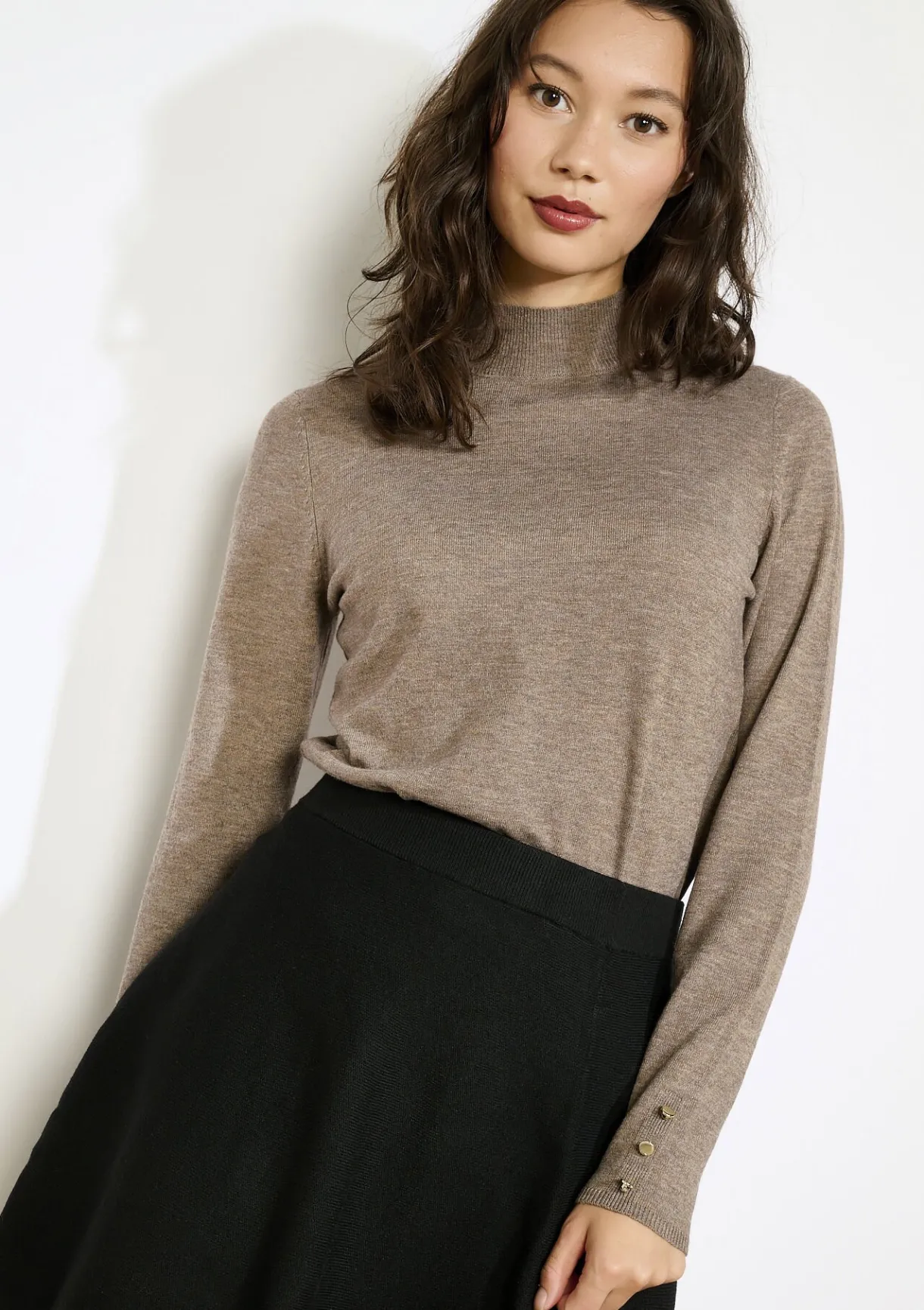 LolaLiza Coltrui met gouden knopen- Truien En Cardigans