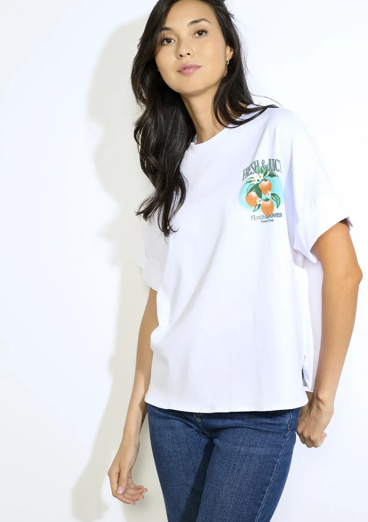 LolaLiza Fruitige print t-shirt- Tops En T-Shirts