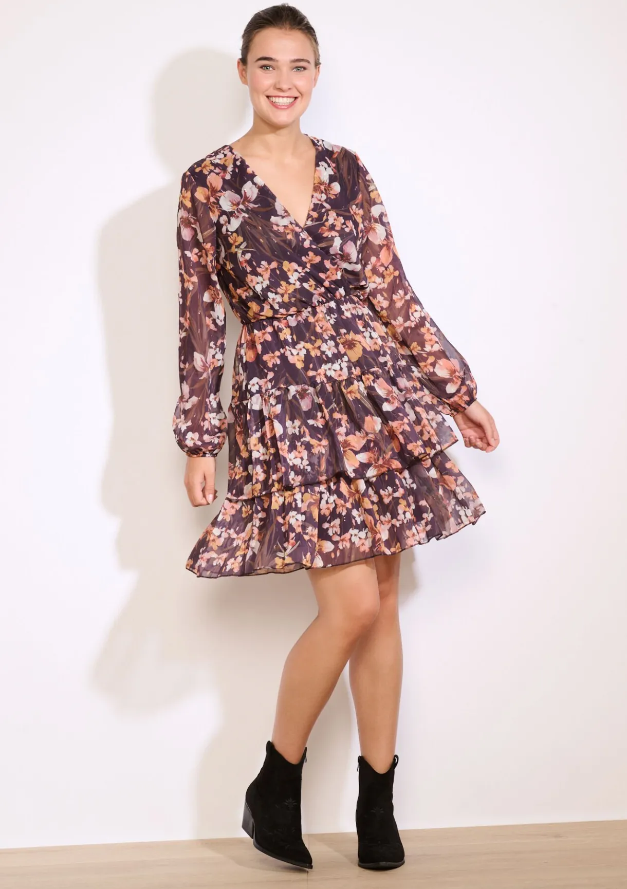 LolaLiza Gelaagde korte wikkeljurk- Jurken