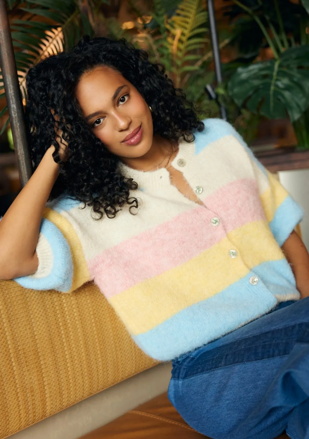 LolaLiza Gestreepte korte gilet- Truien En Cardigans