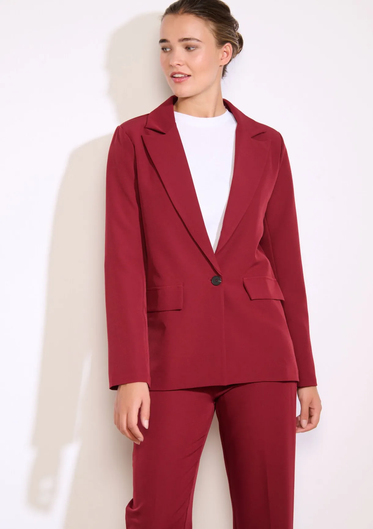 LolaLiza Getailleerde blazer met knoop- Vesten En Blazers|Co-Ord Sets