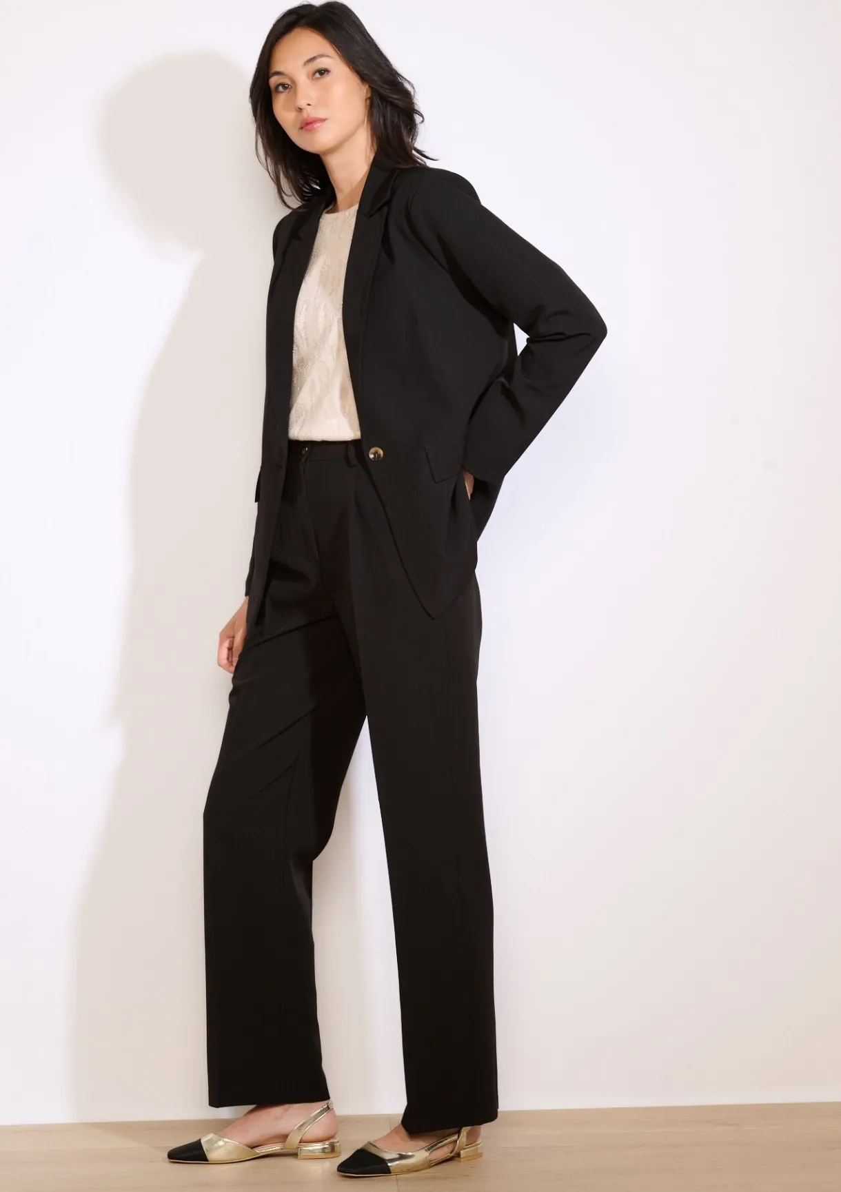 LolaLiza Getailleerde blazer met knoop- Vesten En Blazers|Co-Ord Sets
