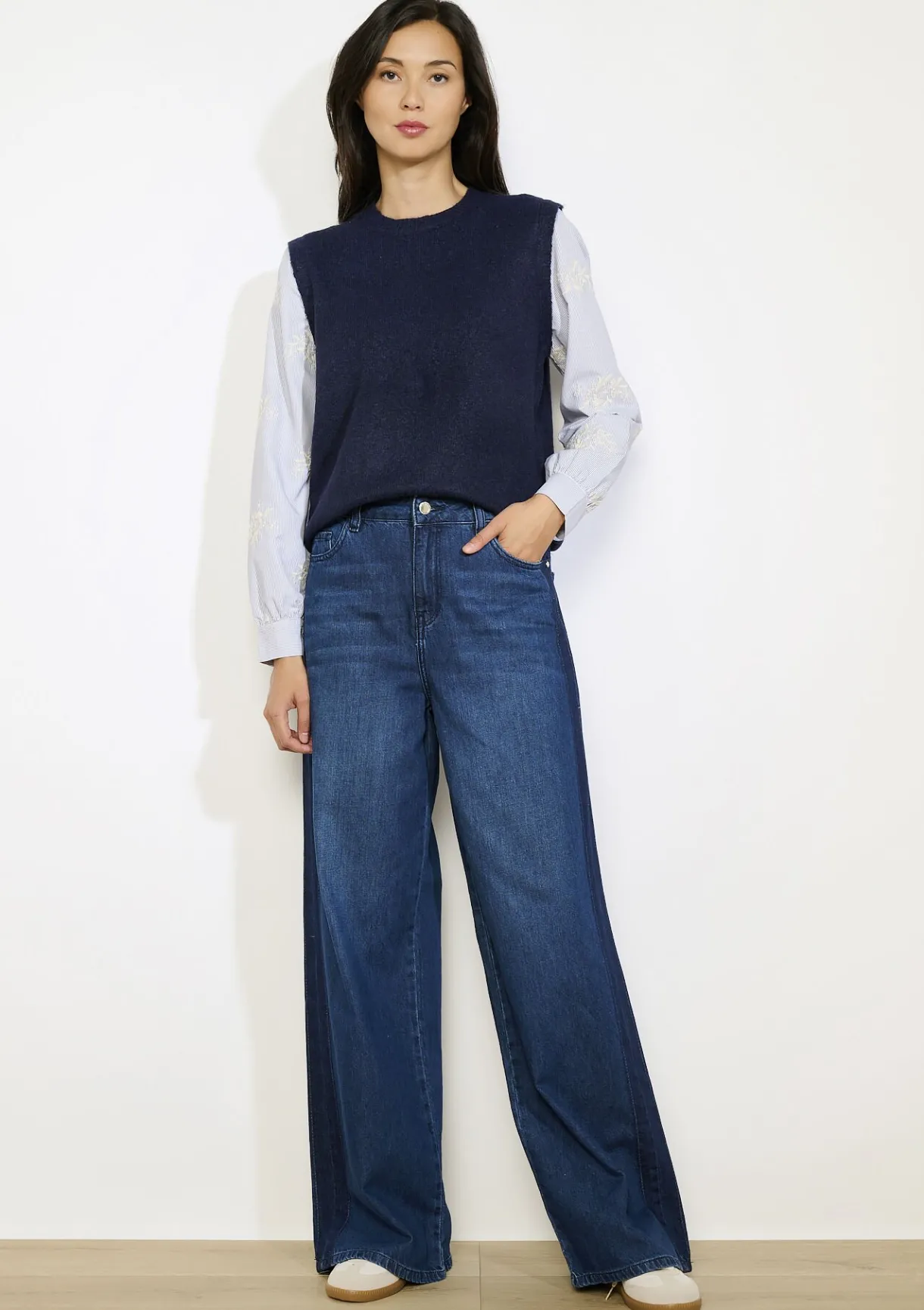 LolaLiza High-waist wide leg jeans- Jeans