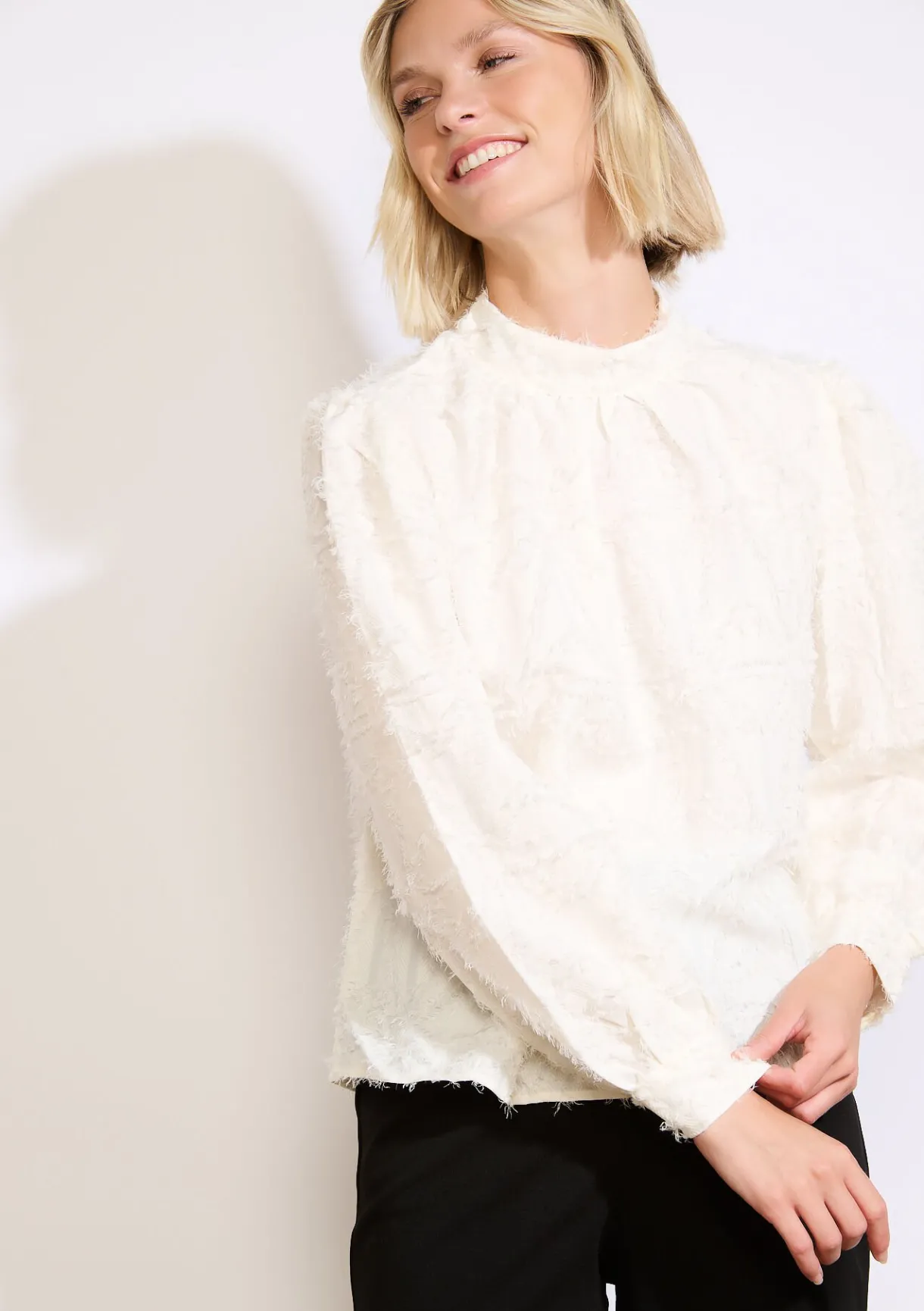 LolaLiza Jacquard blouse met franjes- Blouses En Hemden