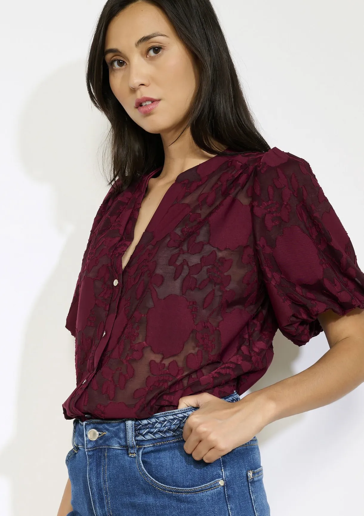 LolaLiza Jacquard t-shirt met knoopsluiting- Tops En T-Shirts