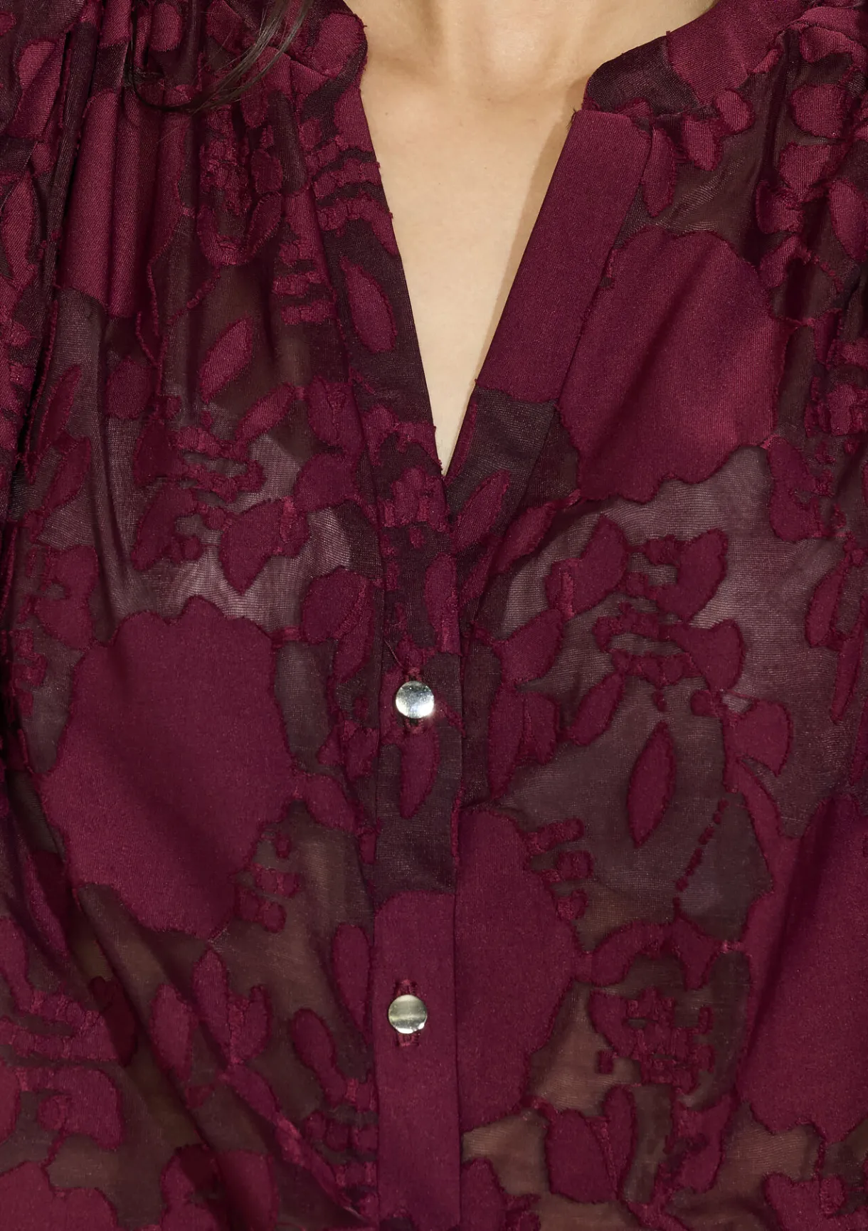 LolaLiza Jacquard t-shirt met knoopsluiting- Tops En T-Shirts