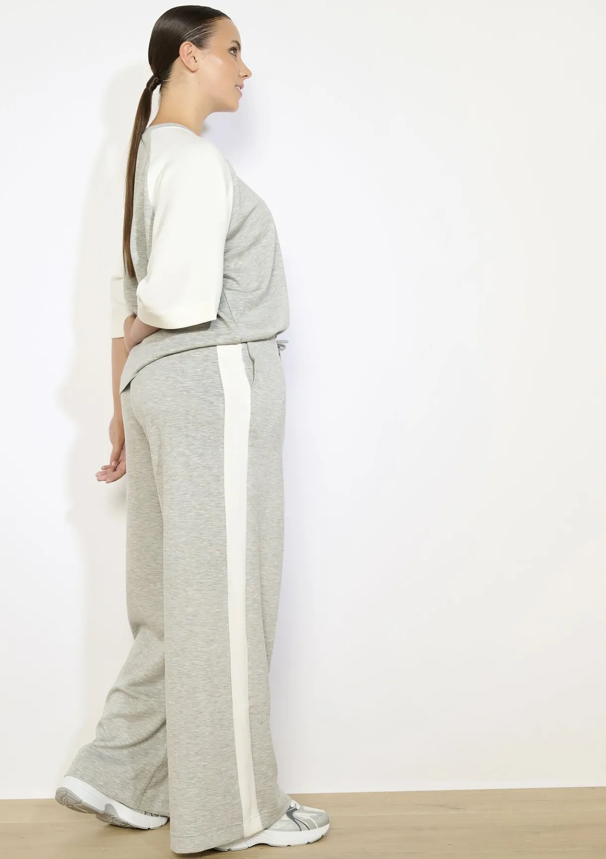 LolaLiza Joggingbroek met contrastbanden- Loungewear|Co-Ord Sets