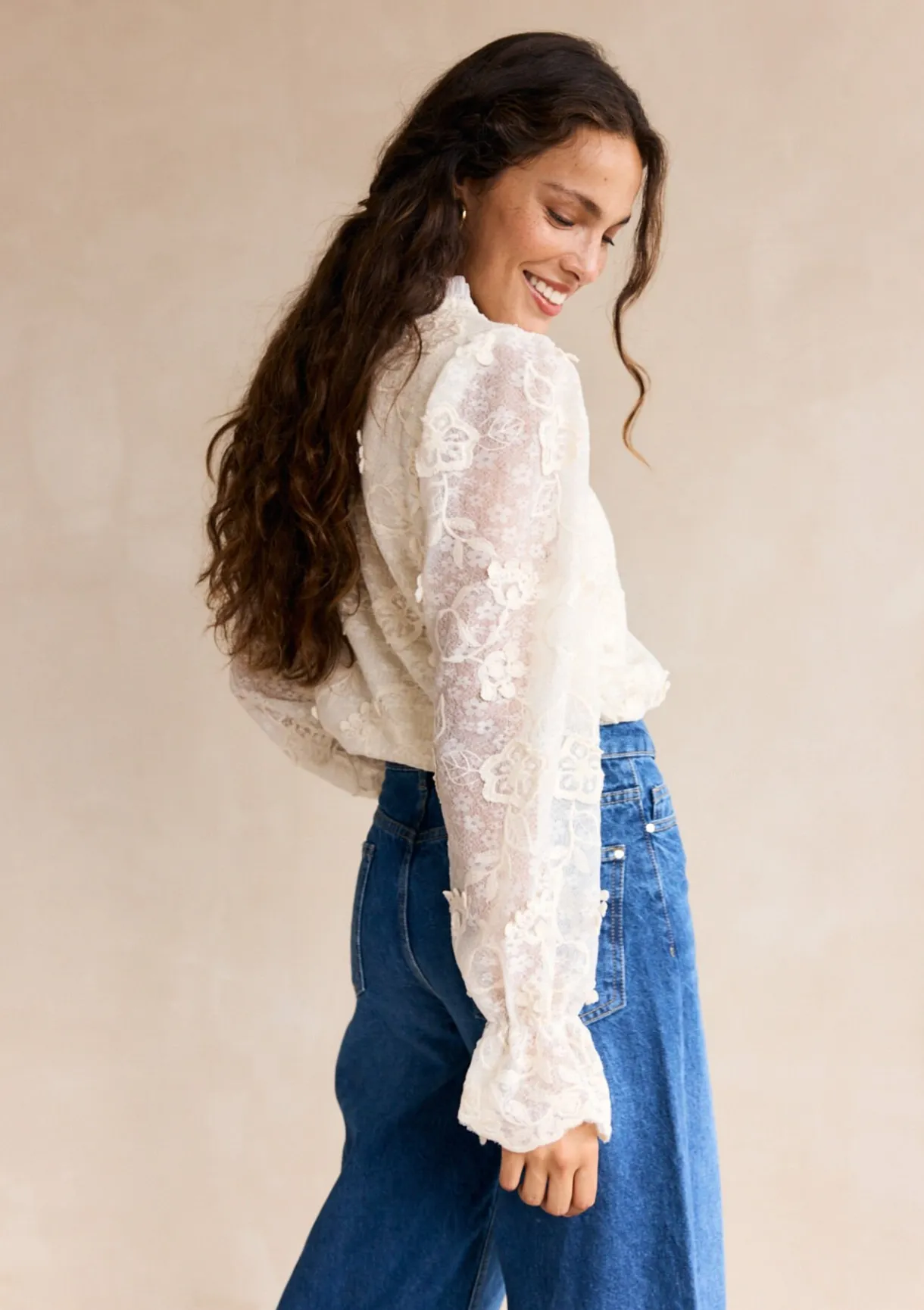 LolaLiza Kanten blouse met bloemen- Blouses En Hemden