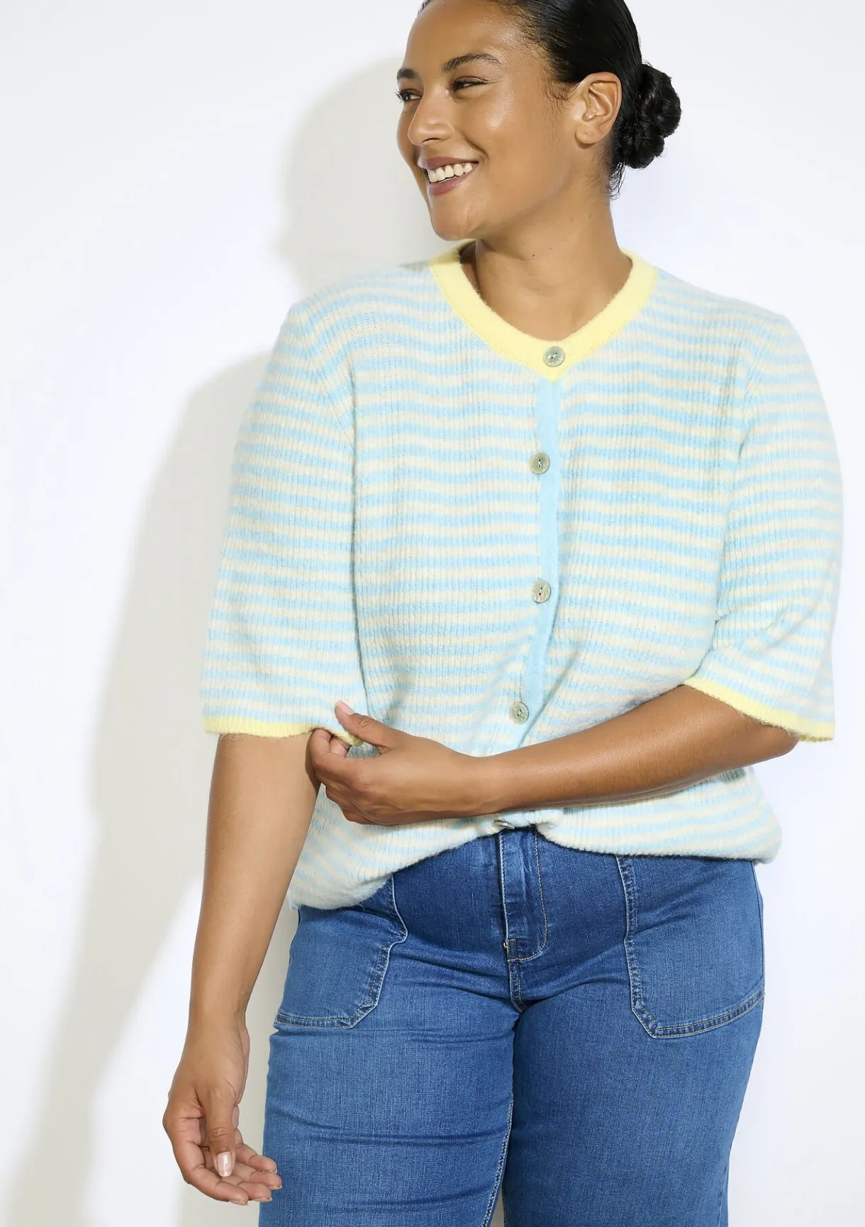 LolaLiza Korte gestreepte vest- Truien En Cardigans