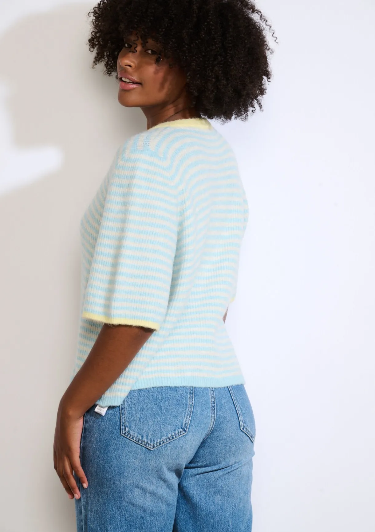 LolaLiza Korte gestreepte vest- Truien En Cardigans