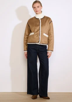 LolaLiza Korte jas in schapenvacht-look- Mantels En Jassen