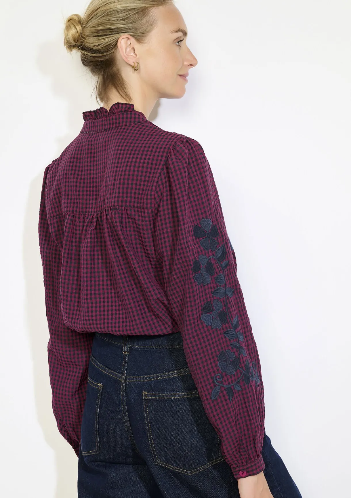 LolaLiza Losvallende geborduurde blouse- Blouses En Hemden