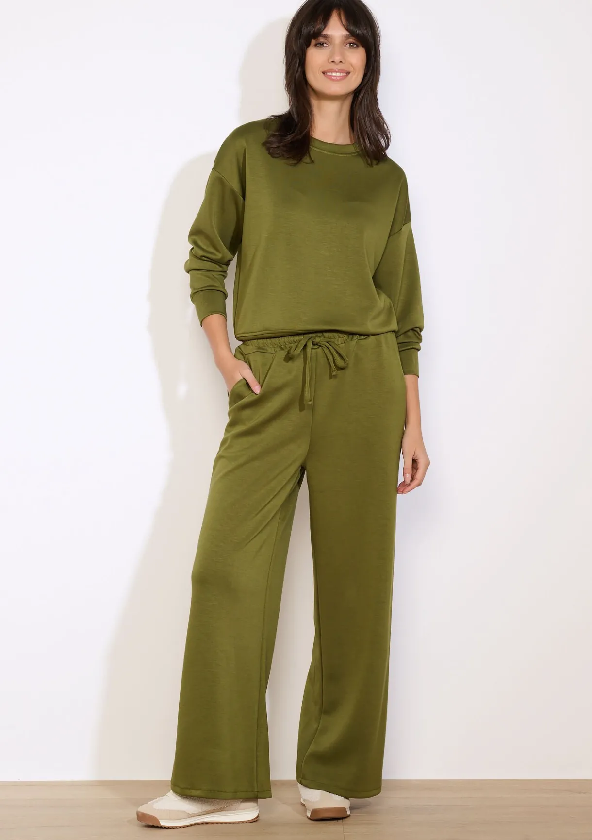 LolaLiza Losvallende relaxbroek- Loungewear|Co-Ord Sets