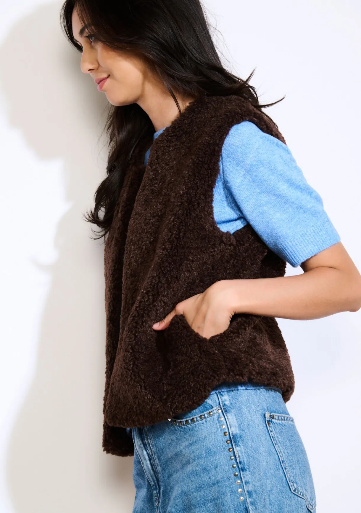 LolaLiza Mouwloos teddy gilet- Vesten En Blazers