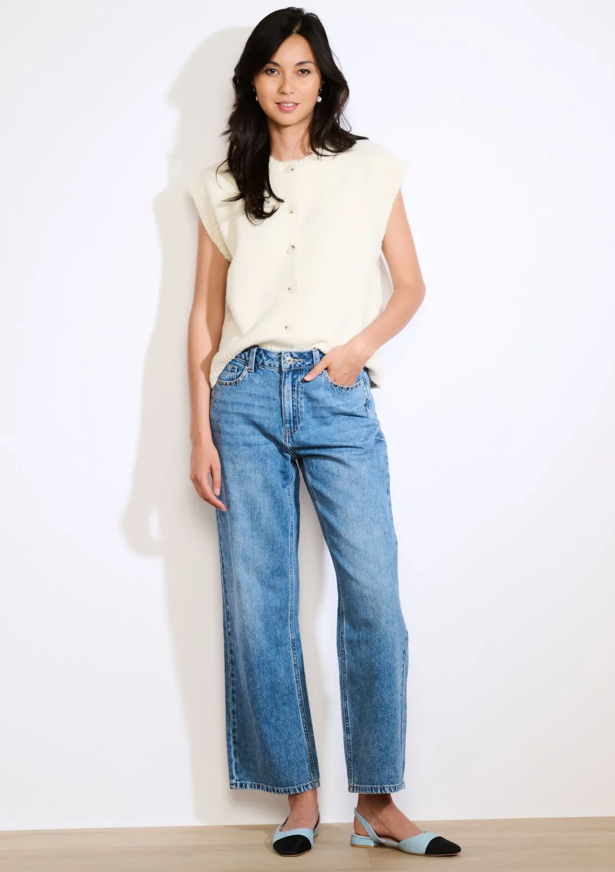 LolaLiza Mouwloze gebreide vest met knopen- Truien En Cardigans