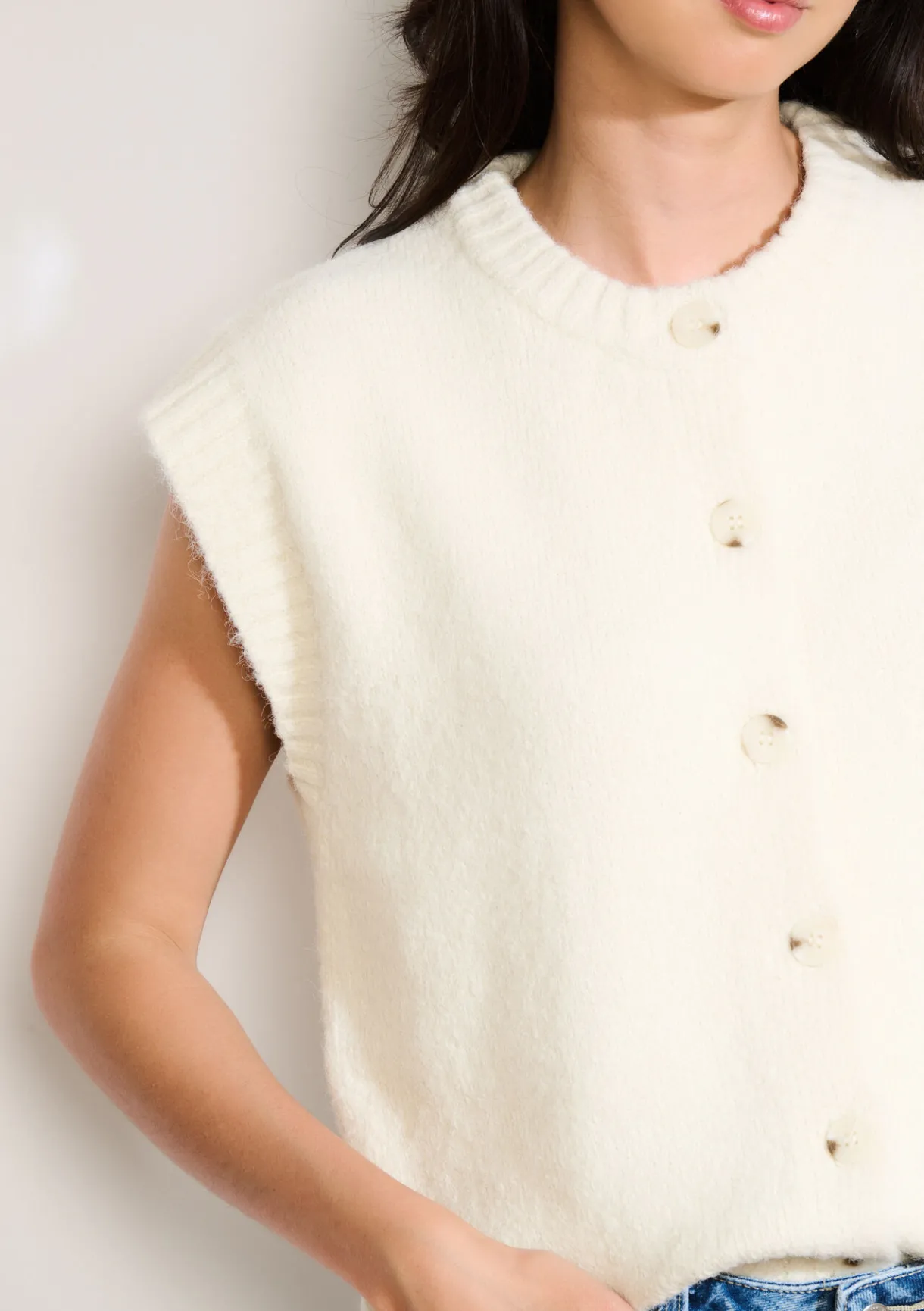 LolaLiza Mouwloze gebreide vest met knopen- Truien En Cardigans