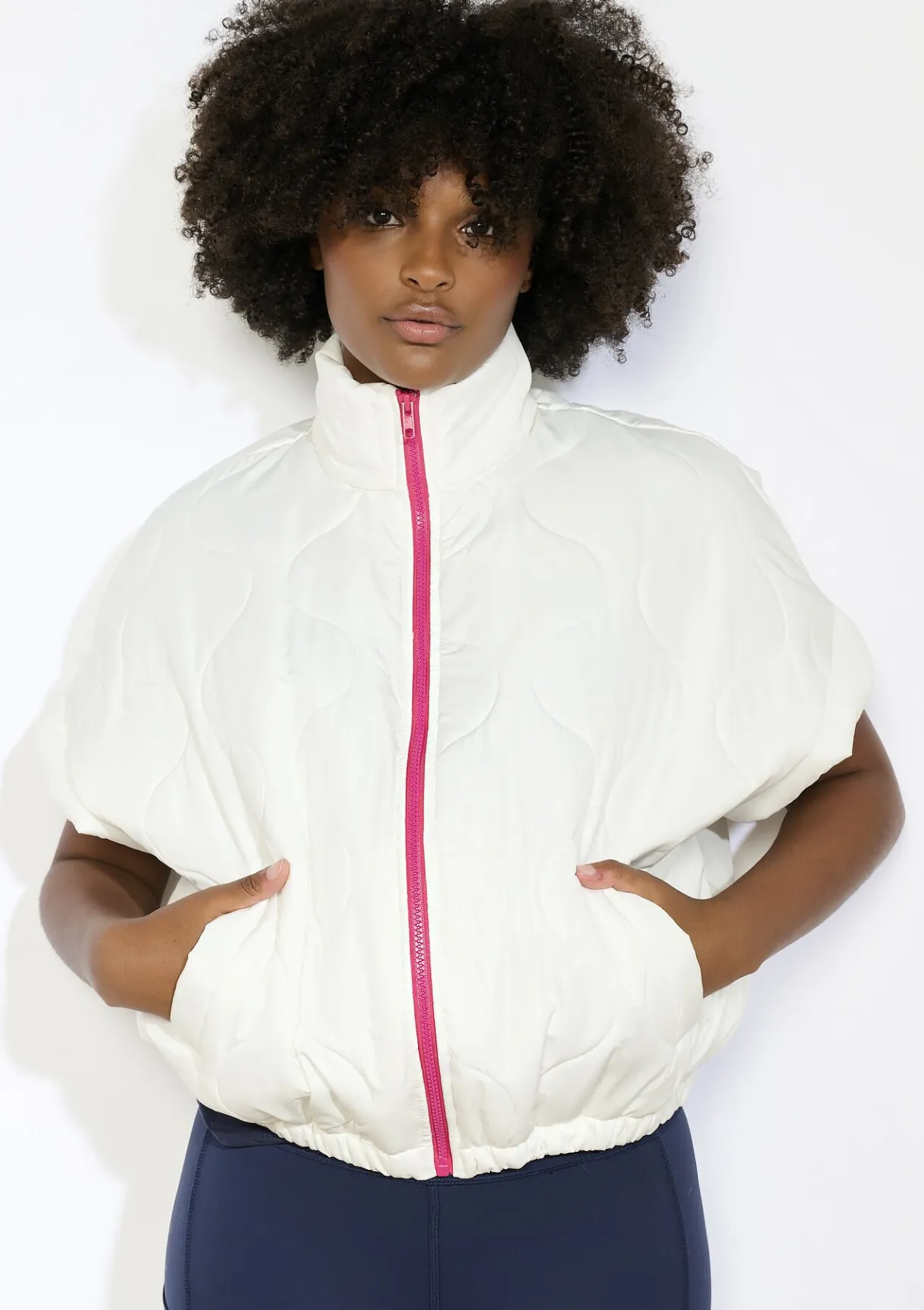 LolaLiza Mouwloze gewatteerde jas- Vesten En Blazers