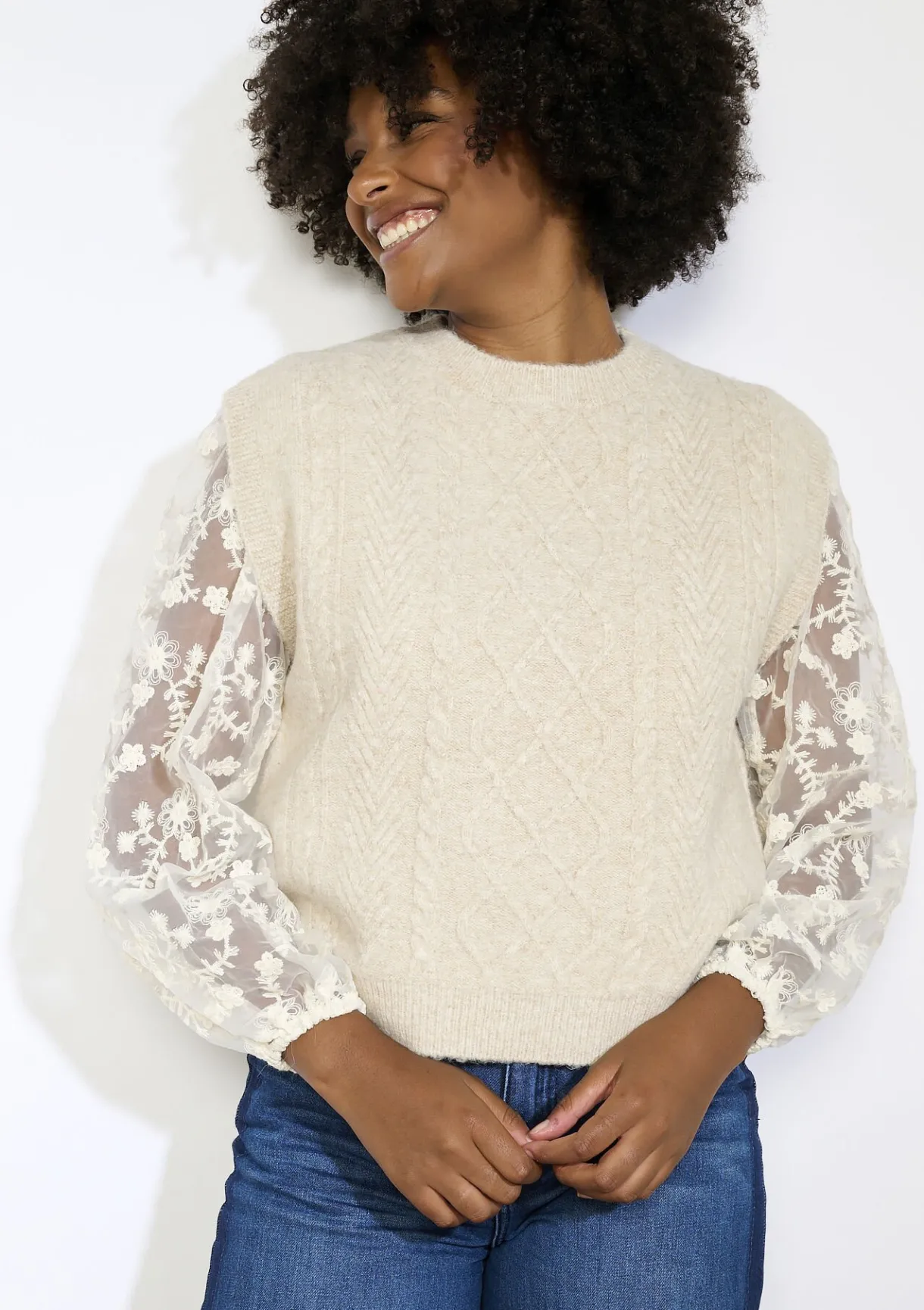 LolaLiza Mouwloze kabelgebreide trui- Truien En Cardigans