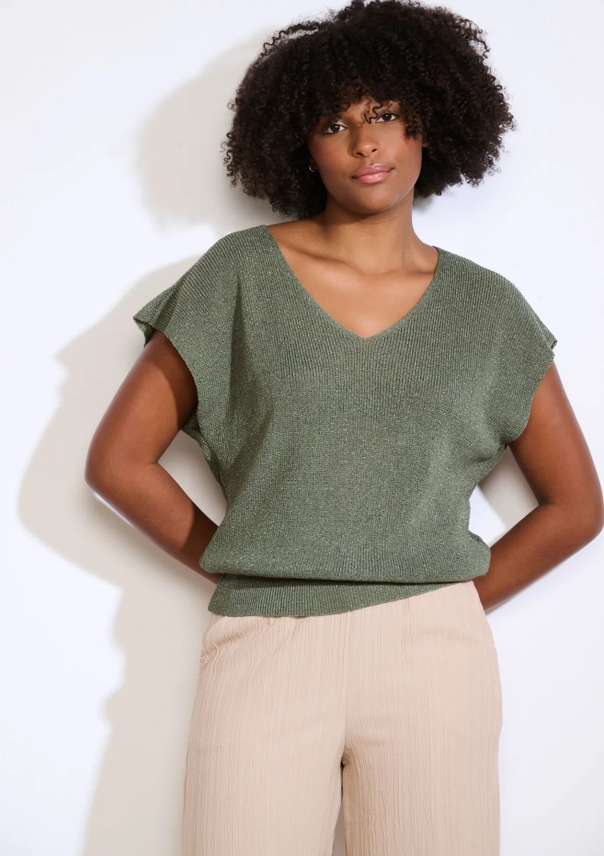 LolaLiza Mouwloze top in fijne knit- Truien En Cardigans