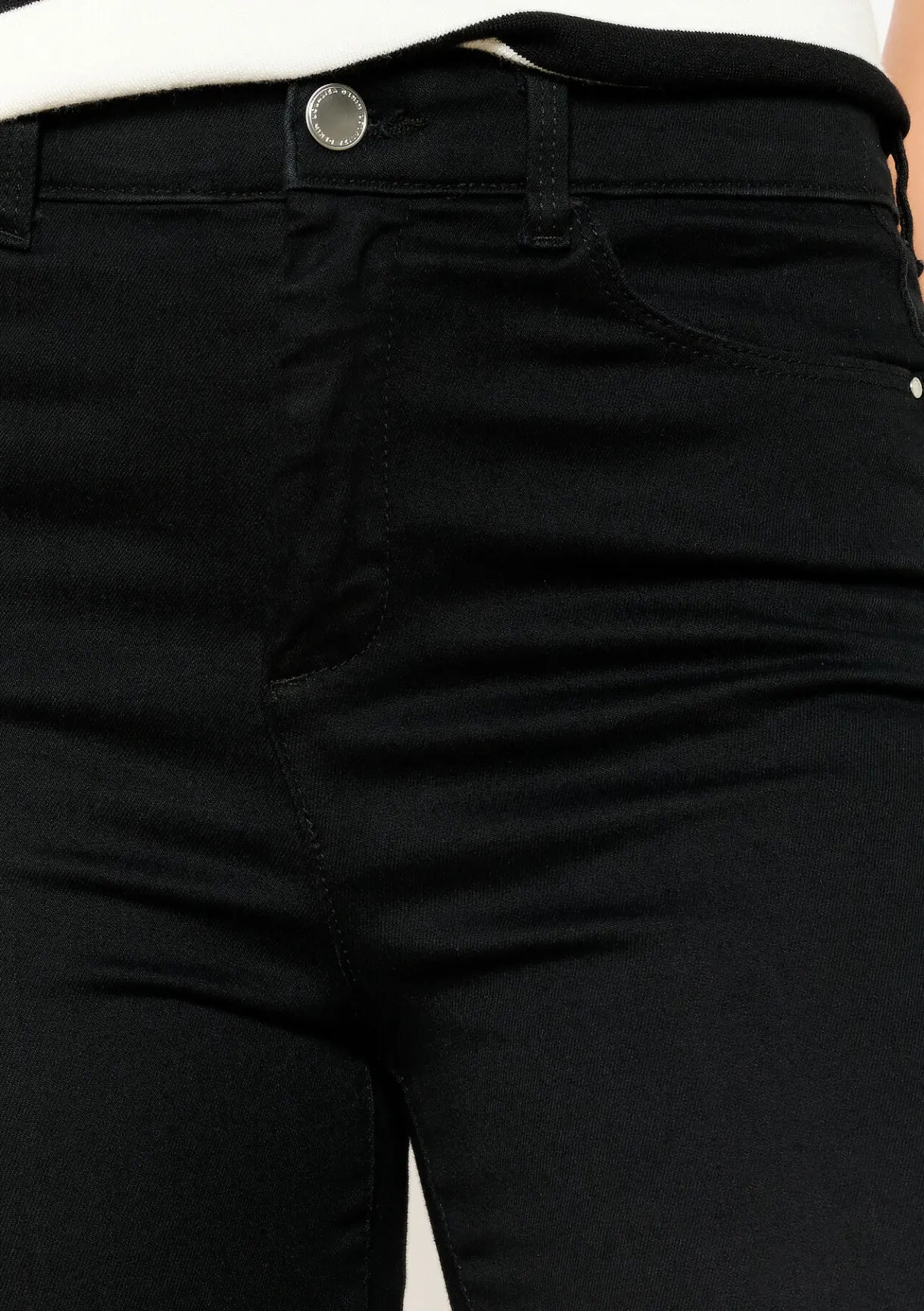 LolaLiza Multiple size slim jeans- Jeans