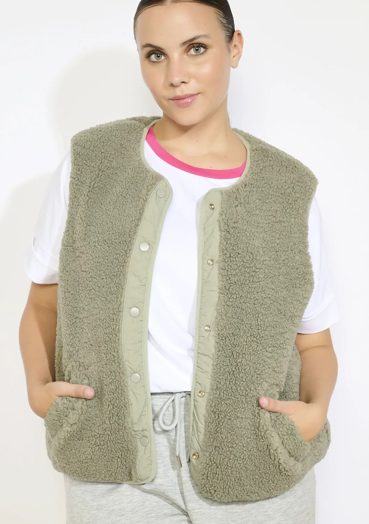 LolaLiza Omkeerbare bodywarmer- Loungewear|Vesten En Blazers