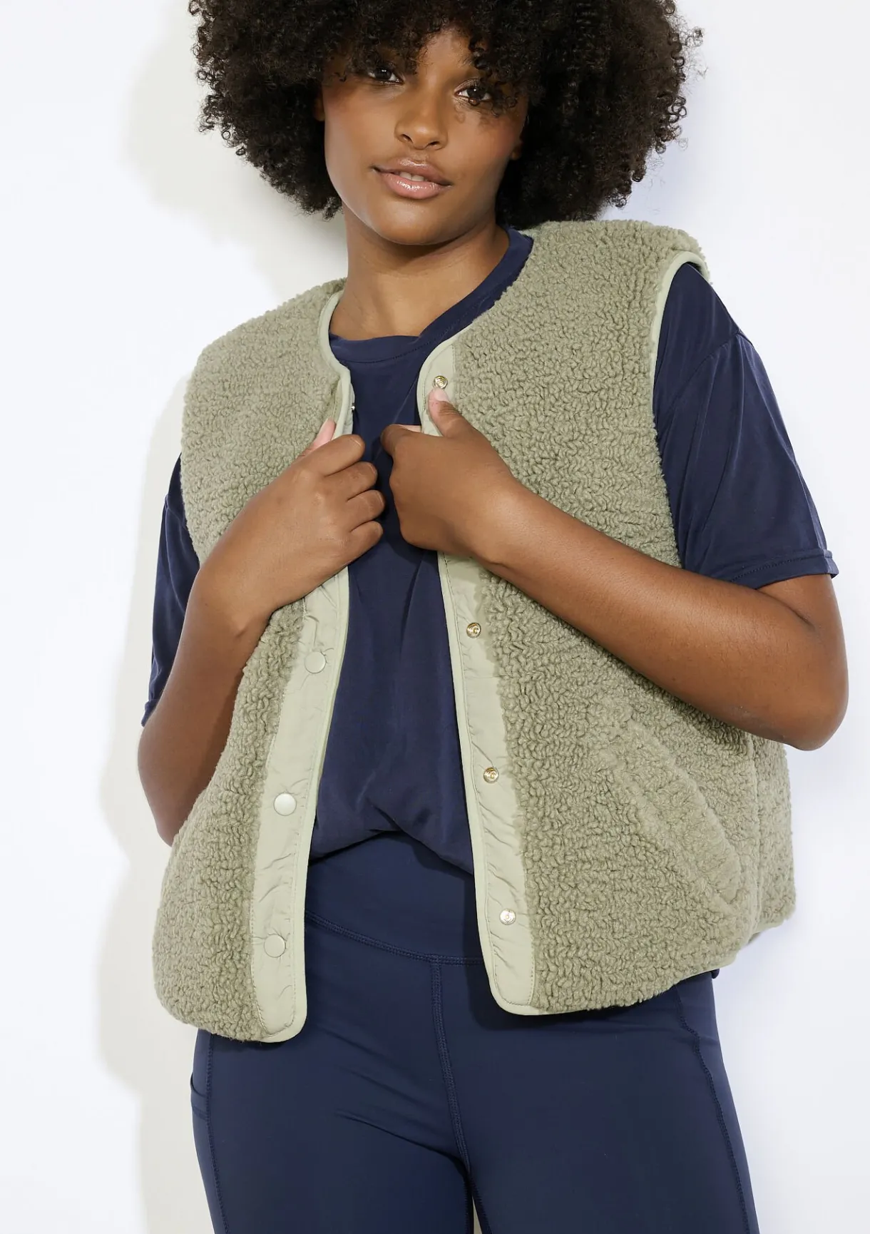 LolaLiza Omkeerbare bodywarmer- Loungewear|Vesten En Blazers