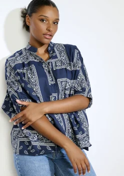 LolaLiza Oversized blouse met bandanaprint- Blouses En Hemden