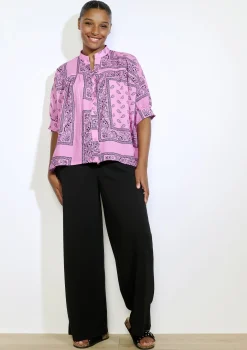 LolaLiza Oversized blouse met bandanaprint- Blouses En Hemden