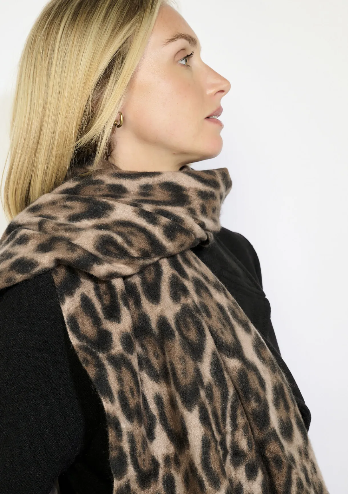 LolaLiza Oversized sjaal met pantermotief- Accessoires