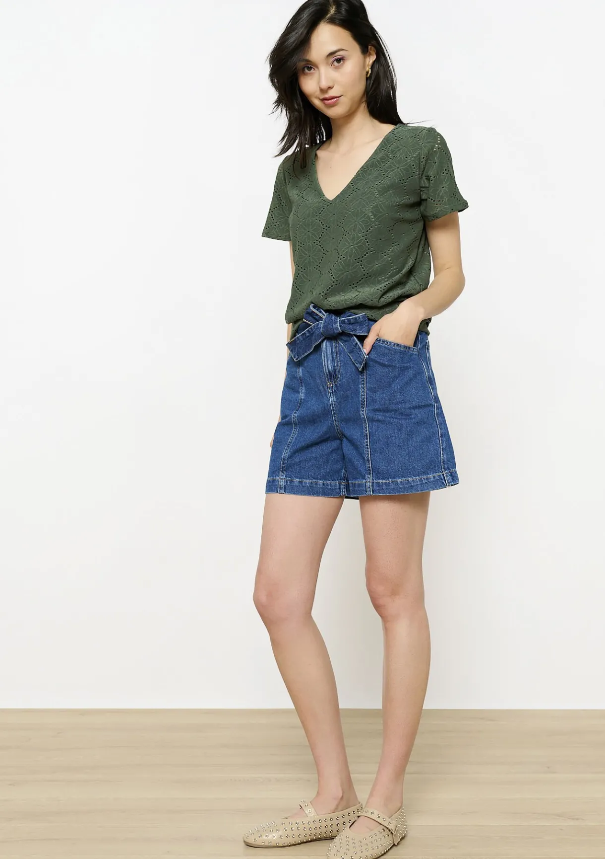 LolaLiza Romantische broderie t-shirt- Tops En T-Shirts