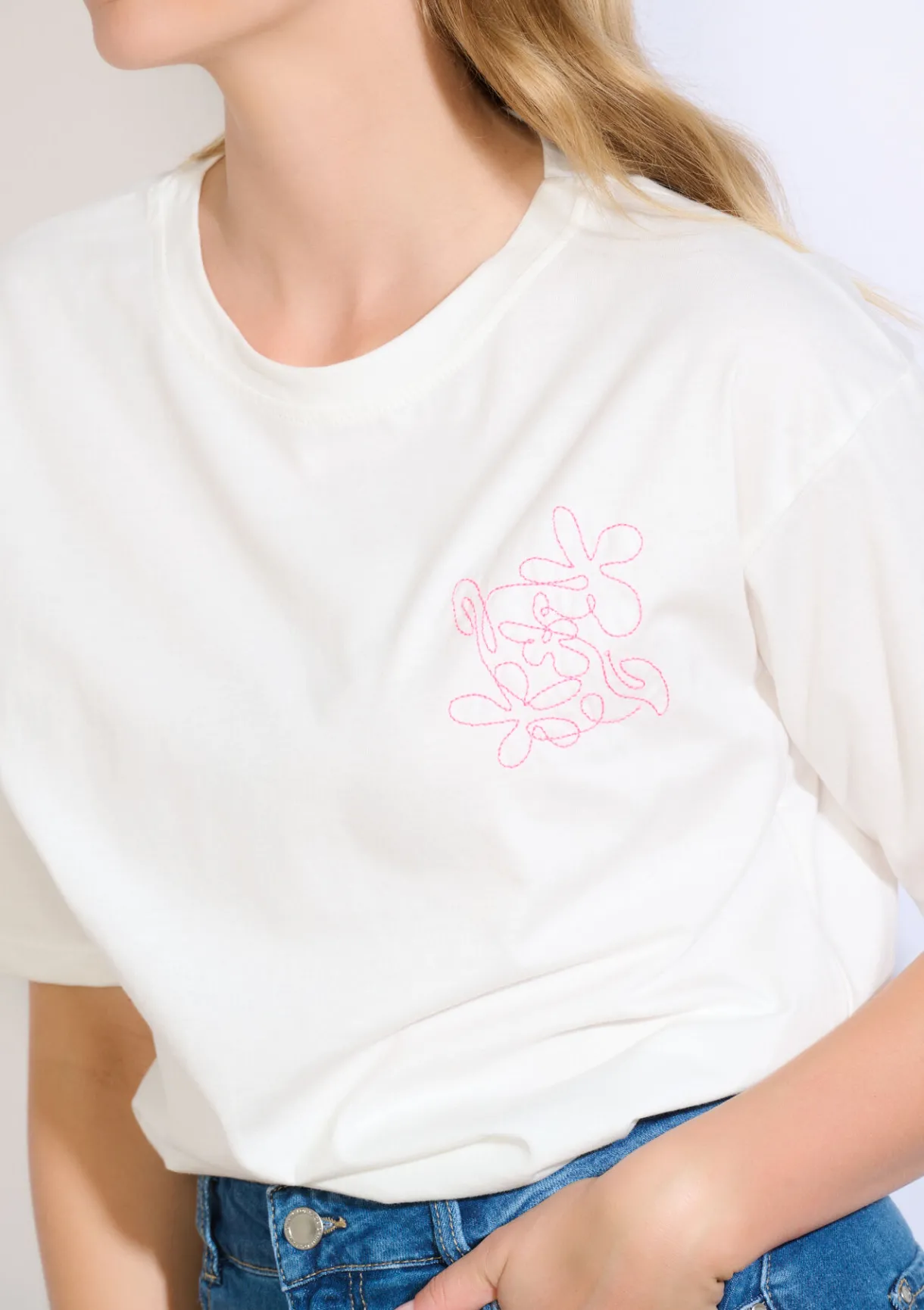 LolaLiza T-shirt met fijne borduring- Tops En T-Shirts