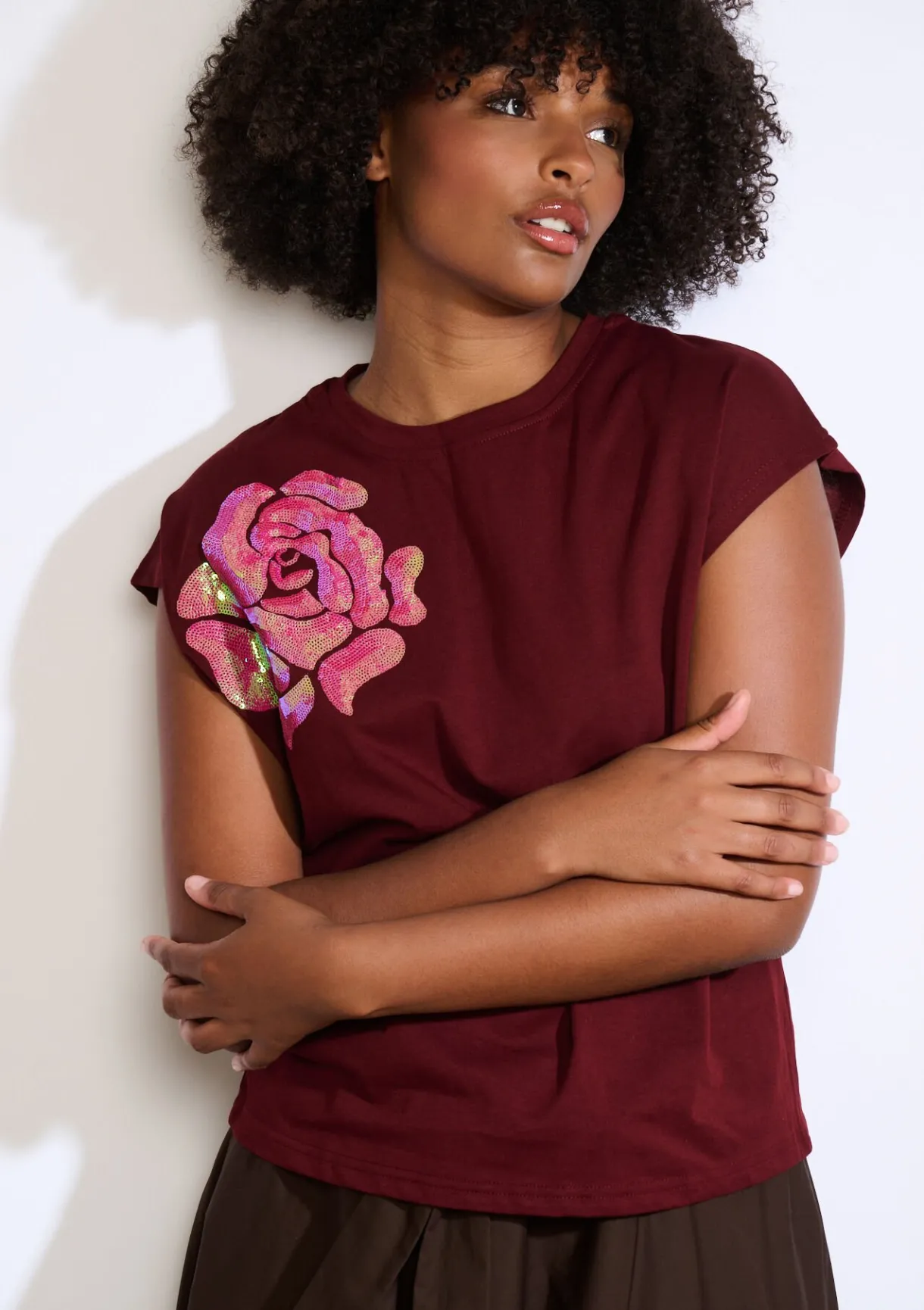 LolaLiza T-shirt met rozenapplicatie- Tops En T-Shirts