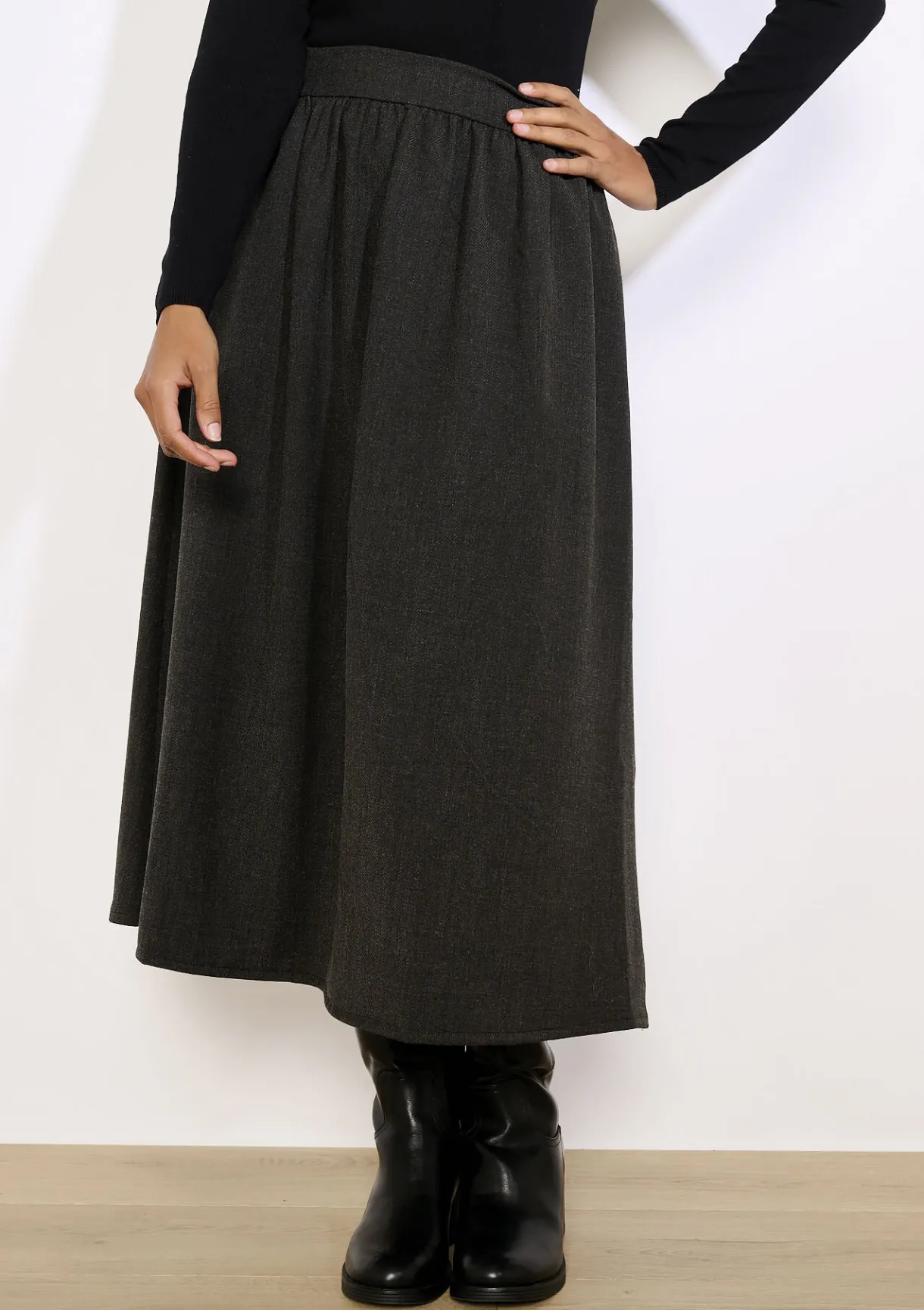 LolaLiza Uitlopende midirok- Rokken