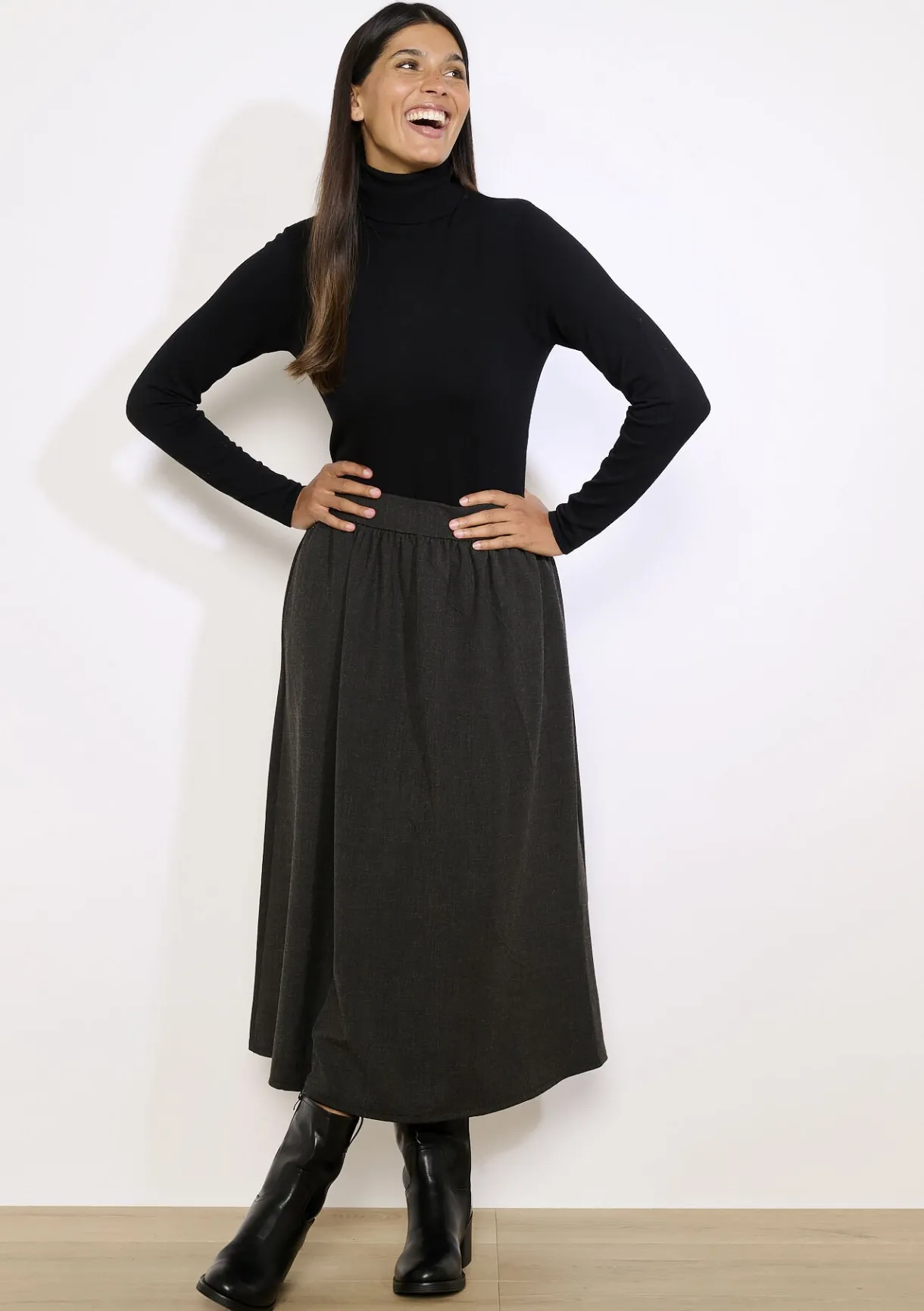 LolaLiza Uitlopende midirok- Rokken