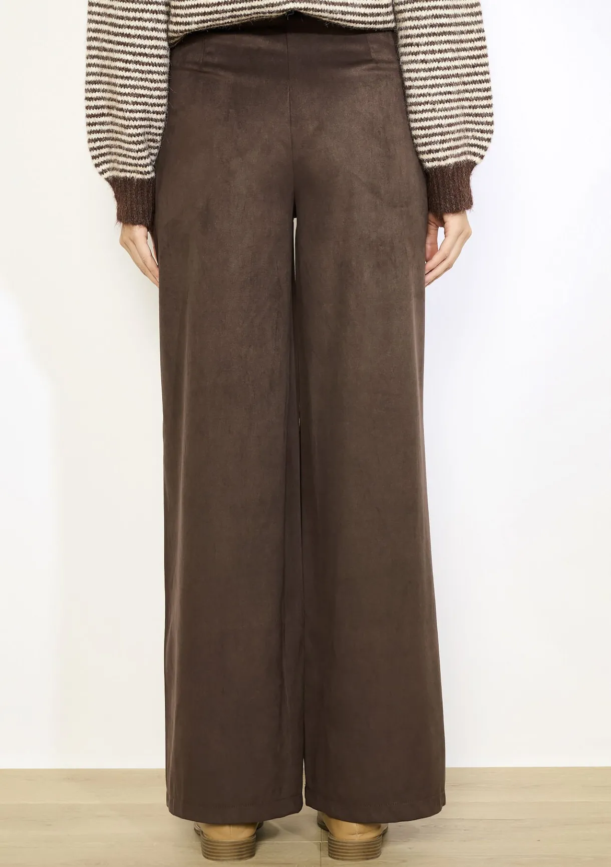 LolaLiza Wijde suèdine broek- Broeken