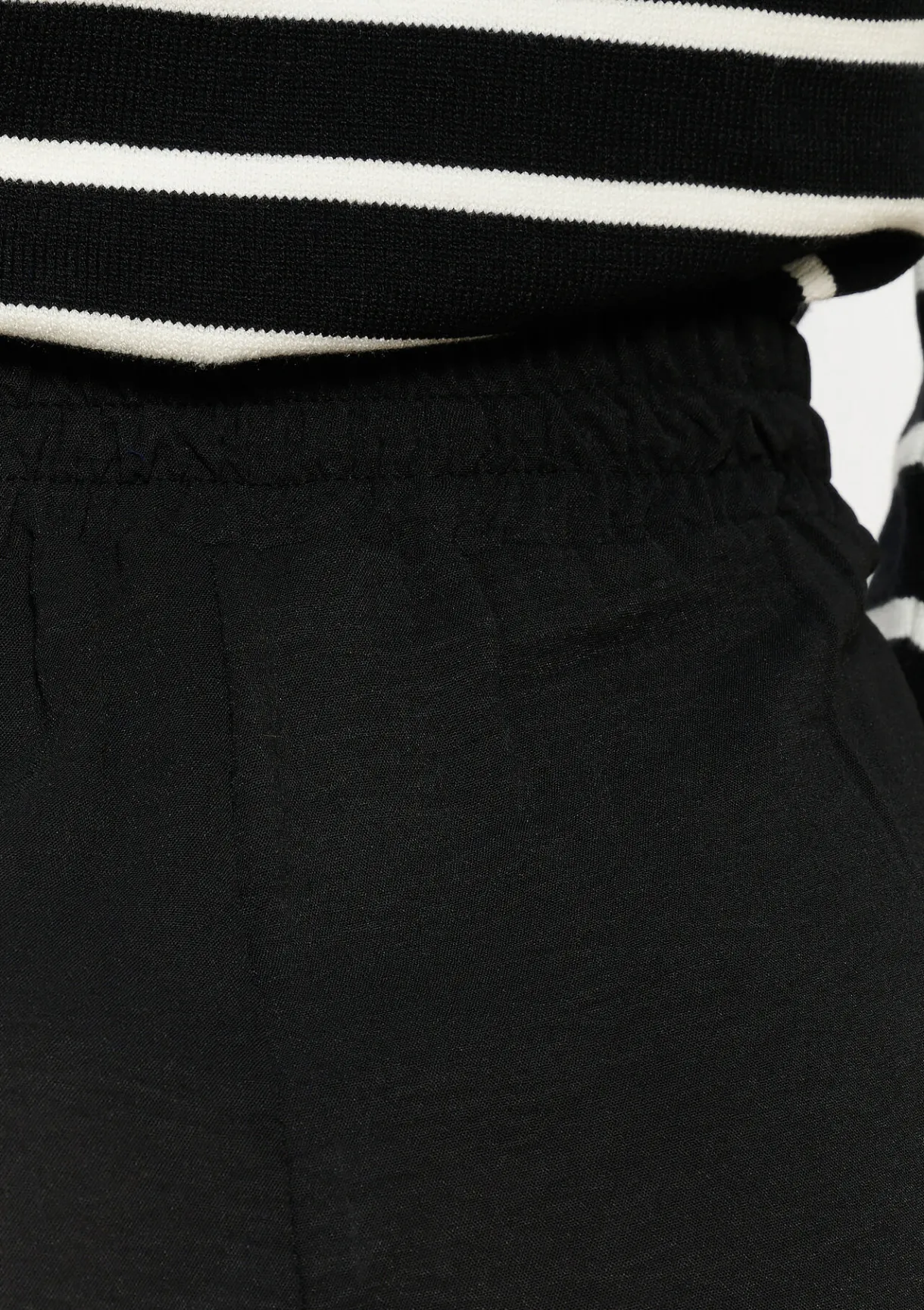 LolaLiza Wijde vloeiende broek- Broeken