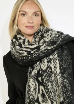 LolaLiza Zachte sjaal met pythonprint- Accessoires