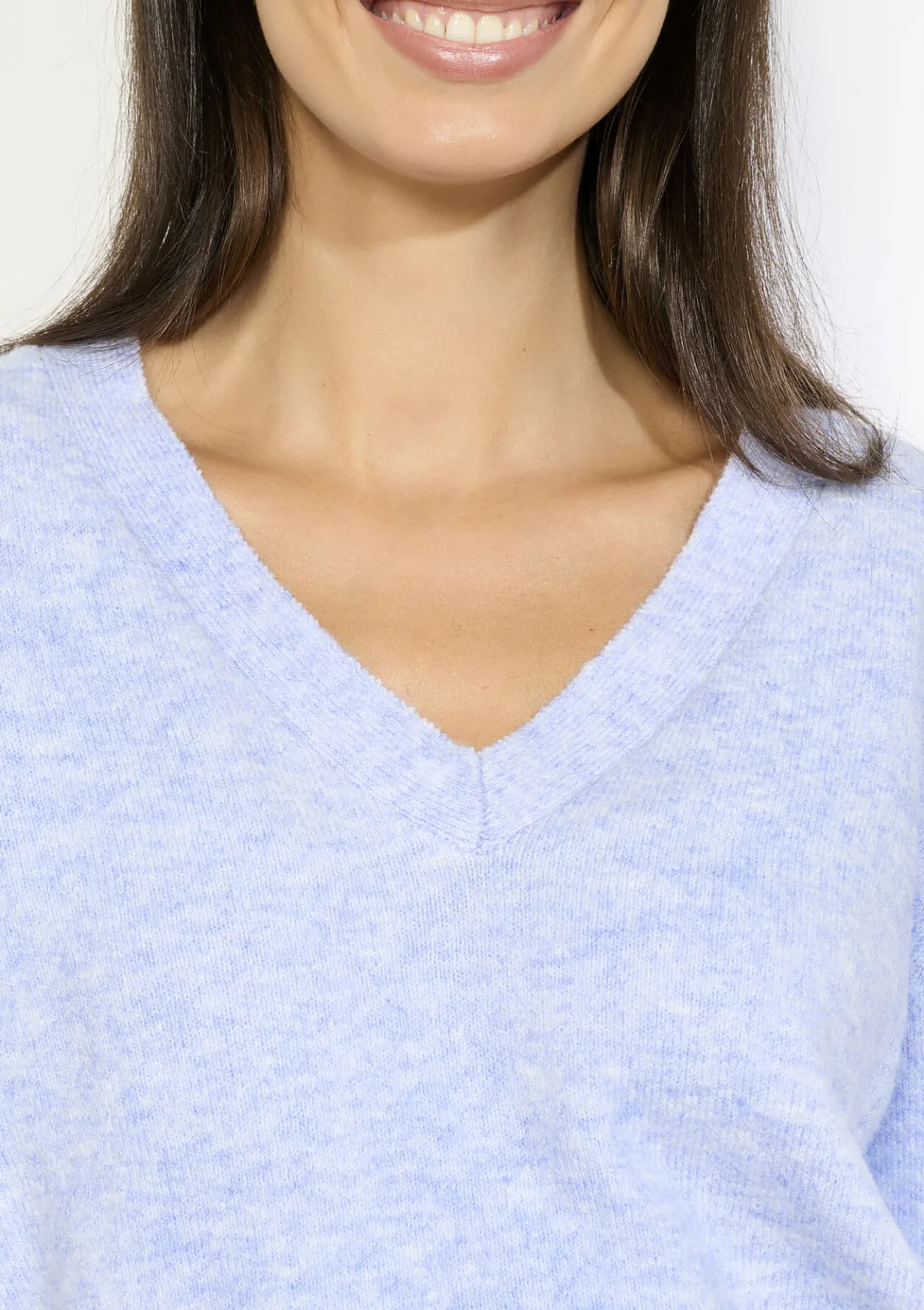 LolaLiza Zachte V-hals trui- Truien En Cardigans